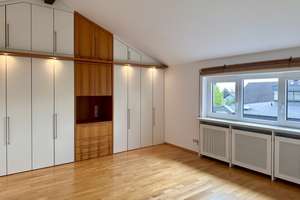 Ihr Zuhause - großzügig, lichtdurchflutet und mit viel Potenzial für modernes Familienleben! – Die vollständige Adresse der Immobilie erhältst du vom Anbieter., 61381 Friedrichsdorf – Vorschaubild 12