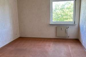Gepflegte 4-Zimmer-Eigentumswohnung mit modernisiertem Duschbad/WC in bevorzugter Lage – Geschwister-Scholl-Straße 12, 91058 Schönfeld, Erlangen – Vorschaubild 6