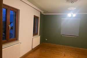 Geräumiges 9-Zimmer-Bauernhaus mit 2 Nebengebäuden und großem Garten  – Bergstr. 5, 91735 Weißenburg-Gunzenhausen (Kreis) – Vorschaubild 1