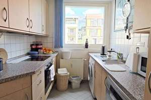 Freie 2-Zimmer-Wohnung mit West-Balkon, EBK und Stellplatz im grünen Zehlendorf-Süd! – Die vollständige Adresse der Immobilie erhältst du vom Anbieter., 14165 Zehlendorf, Berlin – Vorschaubild 9