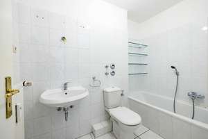 3-Zimmer-Wohnung in direkter Alsternähe inkl. TG-Platz – Die vollständige Adresse der Immobilie erhältst du vom Anbieter., 22335 Ohlsdorf, Hamburg – Vorschaubild 5