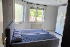 Großzügige Wohnung im Zweifamilienhaus mit 5 Schlafzimmern in idyllischer Lage – Wichheimer Kirchweg 116, 51067 Köln – Vorschaubild 12