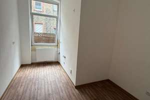 Einziehen & wohlfühlen: Frisch renovierte Singlewohnung im EG in der Nähe der Neckarpromenade