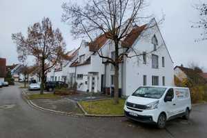 Das etwas andere Kettenhaus mit gehobener Innenausstattung und EBK in Mering – Sonnenblumenring 17, 86415 Aichach-Friedberg (Kreis) – Vorschaubild 1
