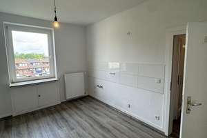 Schöne 2-Zimmer-Wohnung mit Tageslichtbad! – Hubertstraße 281, 45307 Kray, Essen – Vorschaubild 1
