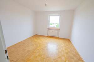 Panoramablick 7. Stock. Gepflegte 2-Raum-Wohnung in Schwabing-West – Klausingweg 2, 80797 Am Luitpoldpark, München – Vorschaubild 9