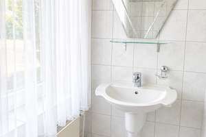 Großzügige 4-Zimmer-Wohnung mit Wintergarten - zentral in Finkenwerder – Die vollständige Adresse der Immobilie erhältst du vom Anbieter., 21129 Finkenwerder, Hamburg – Vorschaubild 7