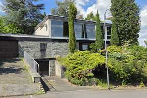 Repräsentatives Einfamilienhaus im zeitlosen Bauhaus-Stil auf 2.500 m² Grundstück – Ahrweiler (Kreis) – Vorschaubild 1