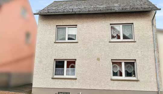 Bild von Charmantes Einfamilienhaus mit Scheune und großzügigem Garten in Allendorf