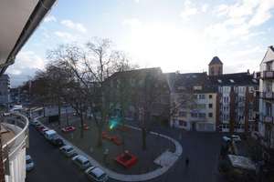 Top SANIERT! Wohnen am Bilker Markt! BALKON