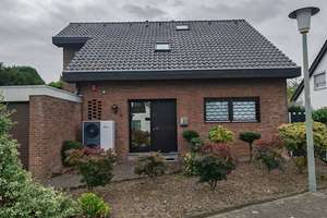modernisiertes freistehendes Einfamilienhaus mit 133 m² Wohnfläche in Krefeld-Traar mit Wärmepumpe – 47802 Traar, Krefeld – Vorschaubild 2