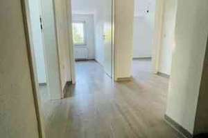 frisch modernisiert mit Balkon: praktische 2,5-Zi.-Dachgeschosswohnung – Mamertusstr. 38, 44369 Huckarde (Ortsteil), Dortmund – Vorschaubild 4