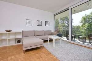 Modern möblierte Wohnung mit Balkon und traumhaftem Blick ins Grüne in Stuttgart Weilimdorf