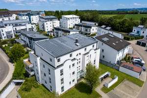 2,5-Zimmer-Wohnung mit Balkon und Tiefgaragenstellplatz in gepflegter Wohnlage – Dietrich-Bonhoeffer-Str. 10, 88471 Laupheim – Vorschaubild 1