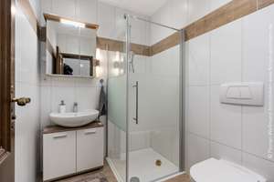Traumhaftes Wohnen: Großzügiges Haus mit Kamin und Spa-Bereich – Die vollständige Adresse der Immobilie erhältst du vom Anbieter., 28832 Achim – Vorschaubild 31