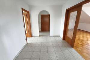 3 Zi. Wohnung (Nr. 6) im DG (2. OG) mit Balkon und Garage – Die vollständige Adresse der Immobilie erhältst du vom Anbieter., 91056 Dechsendorf Ost, Erlangen – Vorschaubild 5