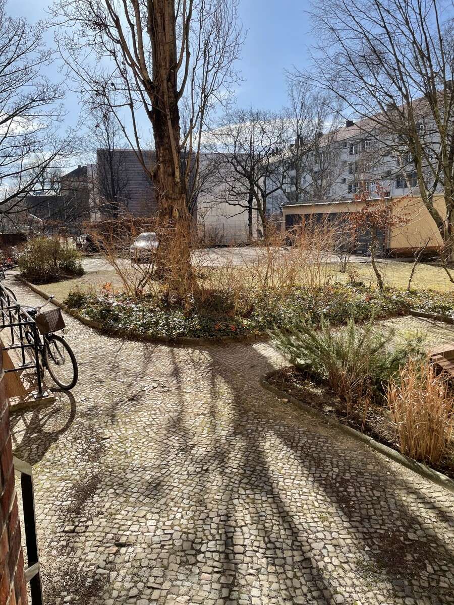 Vermietete 2-Zimmer-Wohnung mit Balkon in Toplage, Berlin – Bild 3