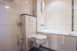 +++ renovierte DG-Maisonette - sep. Zugang - S-Blk. mit Blick ins Grüne - inkl. EBK & Kfz-Stpl. +++ – Mercatorweg 57, 70439 Stammheim-Süd, Stuttgart – Vorschaubild 15