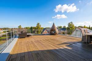 Penthouse im Dachgeschoss: 3 Zimmer, ca. 126 m² und ca. 38 m² Dachterrasse