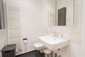 Urban Living in Berlin-Mitte: Modernes Studio-Apartment mit Sonnenbalkon – Die vollständige Adresse der Immobilie erhältst du vom Anbieter., 10179 Mitte (Ortsteil), Berlin – Vorschaubild 7