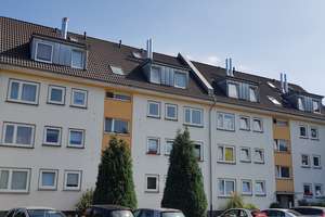 3 Zimmer Wohnung mit Balkon von privat
