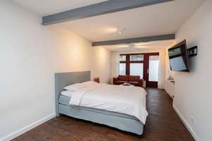 UNTERBILK AN DER LORETTOSTRASSE I BACKYARD LIVING MIT ATELIERCHARAKTER – Die vollständige Adresse der Immobilie erhältst du vom Anbieter., 40219 Unterbilk, Düsseldorf – Vorschaubild 9