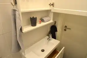 KOMPLETT modern eingerichtetes Apartment mit Balkon & Aufzug – Jülicher Straße 3, 52070 Aachen – Vorschaubild 5