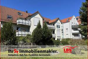 Prima Lage,  schöne Terrasse mit  Blick in den grünen Garten, TG-Stellplatz
