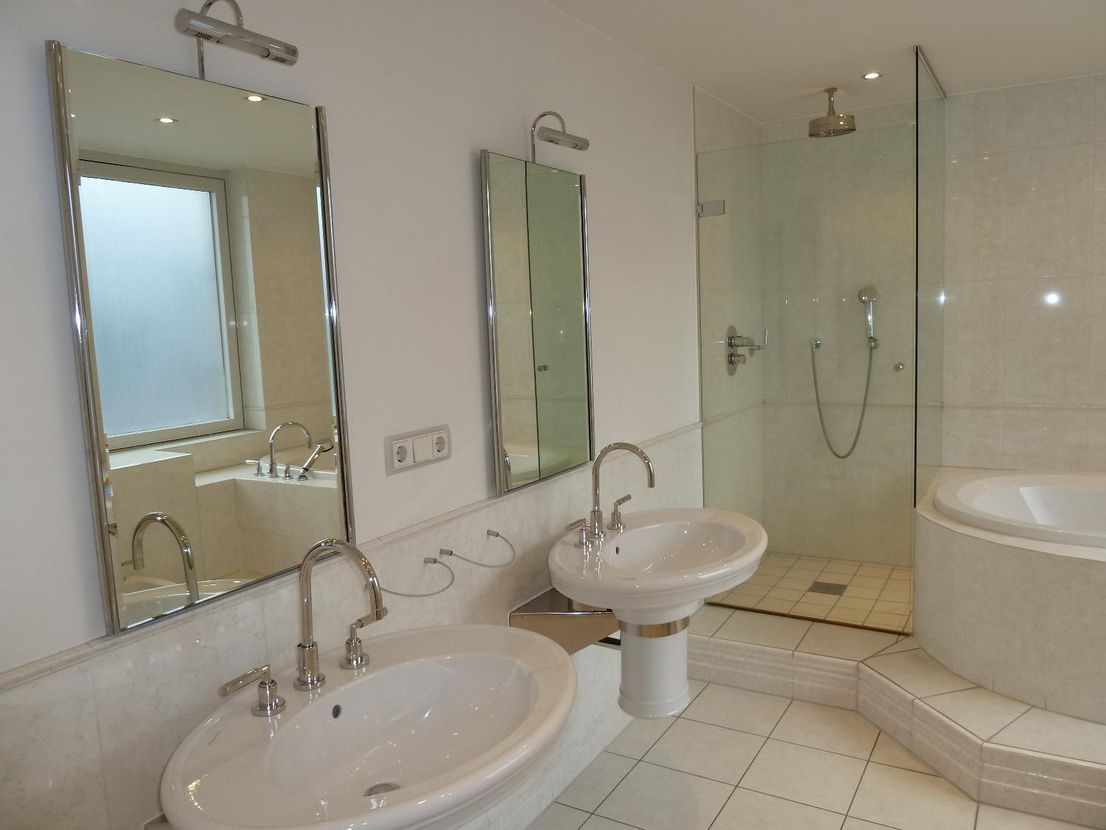 Traumwohnung in Westendlage... V-E-R-M-I-E-T-E-T.. image