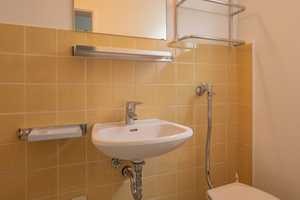 Einfamilienhaus mit Einliegerwohnung und idyllischem Garten – Sonnenstraße 22, 97342 Kitzingen (Kreis) – Vorschaubild 7