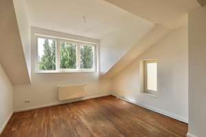 LICHTDURCHFLUTETE DACHGESCHOSSWOHNUNG MIT SONNIGER TERRASSE -  OFFENE WOHNLOUNGE -  ZENTRAL & RUHIG – Koppenstraße 25 tp, 10243 Friedrichshain, Berlin – Vorschaubild 12