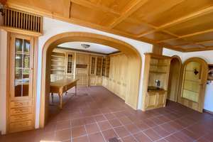 Repräsentative Wohnung über den Dächern von Bad Reichenhall mit 2 Stellplätzen inklusive. – Beethovenstr 6, 83435 Bad Reichenhall – Vorschaubild 3