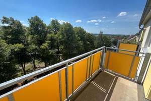 Wunderschöne Balkonwohnung nahe Parkanlage – Altenhainer Str. 27a, 9126 Bernsdorf, Chemnitz – Vorschaubild 1