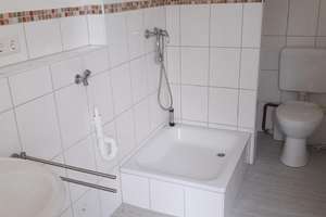 Schöne 2-Zimmerwohnung mit Balkon,Dusche,Stellplatz, neu zu vermieten – Die vollständige Adresse der Immobilie erhältst du vom Anbieter., 66482 Stadtmitte, Zweibrücken – Vorschaubild 2