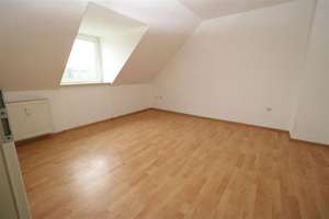 Gemütliche 2,5-Zi-DG-Whg über den  Dächern von Gelsenkirchen – Rotthauser Straße 31, 45879 Altstadt, Gelsenkirchen – Vorschaubild 2