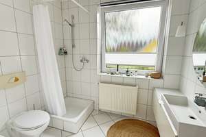 Geräumiges Reihenmittelhaus in Eversten! – Die vollständige Adresse der Immobilie erhältst du vom Anbieter., 26131 Eversten, Oldenburg (Oldenburg) – Vorschaubild 11