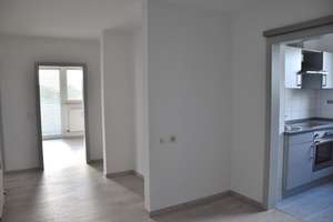 Helle, neuwertige 2-Zimmer-Wohnung mit Tageslichtbad, Balkon und EBK in Nürnberg-Erlenstegen – Oedenberger Straße 136, 90491 Erlenstegen, Nürnberg – Vorschaubild 2