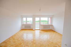 Panoramablick 7. Stock. Gepflegte 2-Raum-Wohnung in Schwabing-West – Klausingweg 2, 80797 Am Luitpoldpark, München – Vorschaubild 3