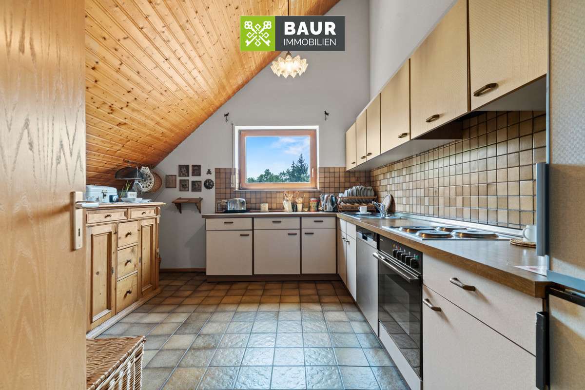 Immobilie in Baienfurt - 360°| Sofort bezugsfrei! Großzügige 4-Zimmer-Dachgeschosswohnung in Baienfurt - Bild 3