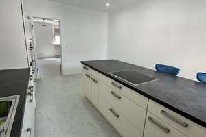 exklusive 2-Zimmer-Wohnung mit Einbauküche in Stuttgart – Beutelsbacher Straße 25, 70327 Untertürkheim (Ortsteil), Stuttgart – Vorschaubild 2