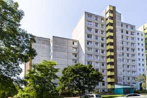 Vermietete 3-Zimmer-Wohnung mit Loggia in Kiel-Mettenhof – Die vollständige Adresse der Immobilie erhältst du vom Anbieter., 24109 Mettenhof, Kiel – Vorschaubild 4