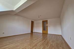 Gepflegte, renovierte 3,5 Zimmer Wohnung (Provisionsfrei) für 2-3 Personen im Zentrum von Düsseldorf – Die vollständige Adresse der Immobilie erhältst du vom Anbieter., 40215 Friedrichstadt, Düsseldorf – Vorschaubild 27