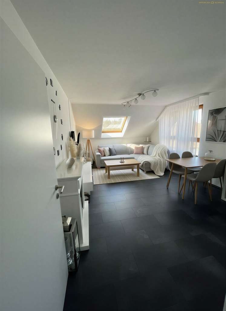 Immobilie in Bad Saulgau - Moderne 2-Zimmer-Dachgeschosswohnung mit stilvoller Ausstattung und Garage in Bad Saulgau - Bild 1