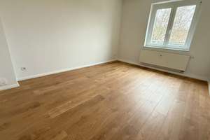 Modernes Laminat / 2. OG / sonniger Balkon - Bad mit Dusche + Fenster ! – Richard-Wagner-Straße 60, 9119 Kappel, Chemnitz – Vorschaubild 14