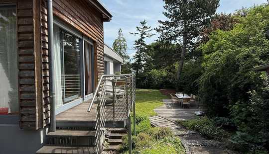 Bild von Licht. Ruhe. Lebensqualität – Modernisiertes Einfamilienhaus mit sonnigem Garten!