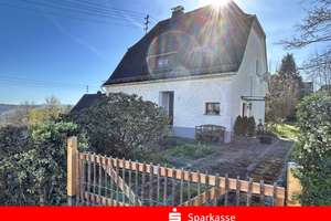 Wissen, gemütliches Einfamilienhaus mit großem Grundstück und Garage, Panoramablick – Die vollständige Adresse der Immobilie erhältst du vom Anbieter., 57537 Wissen – Vorschaubild 1