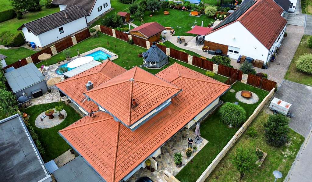 Immobilie in Gars am Inn - Südländisch, Mediterran, Top-Ausstattung -Urlaub bereits zuhause - - Bild 4