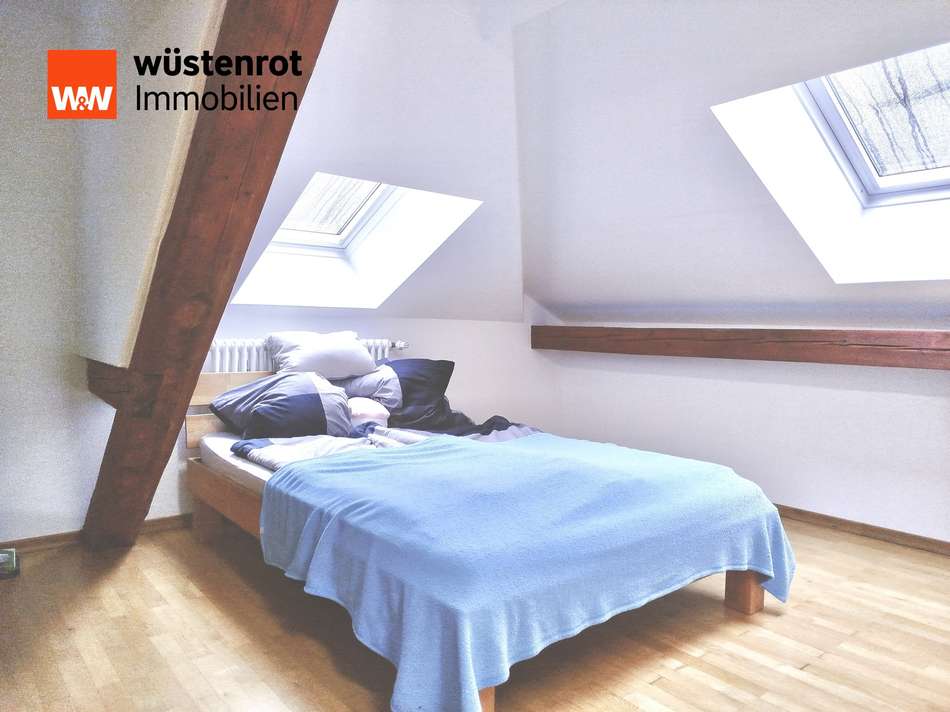 Schlafzimmer (DG 1)