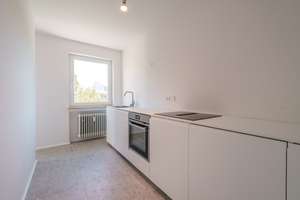 SOPART IMMOBILIEN - Geräumige 2-Zimmer-Dachterrassenwohnung - zentral und dennoch ruhig gelegen. – Osterseestr. 22, 82194 Gröbenzell – Vorschaubild 3