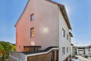 Charmantes Zweifamilienhaus mit Halle, Garage und Garten bereits in WEG! – Die vollständige Adresse der Immobilie erhältst du vom Anbieter., 42857 Kremenholl, Remscheid – Vorschaubild 2